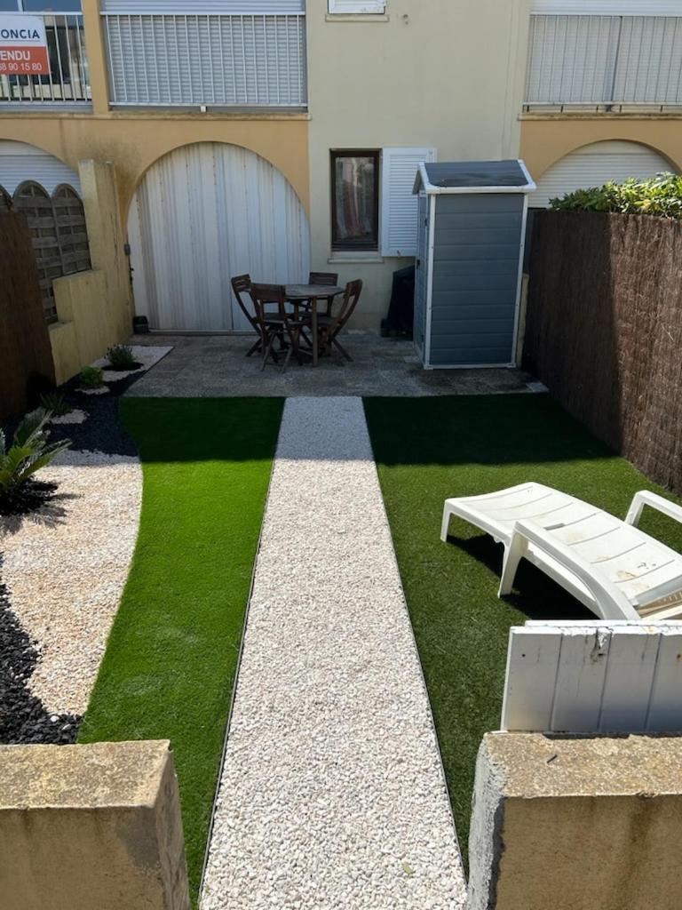 Appartement T2 Avec Son Rez De Jardin De 40 M2 5 Couchages 250M De La Plage Et 15Km De L'Arena Narbonne-Plage Bagian luar foto