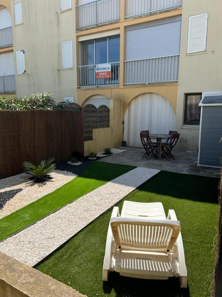 Appartement T2 Avec Son Rez De Jardin De 40 M2 5 Couchages 250M De La Plage Et 15Km De L'Arena Narbonne-Plage Bagian luar foto