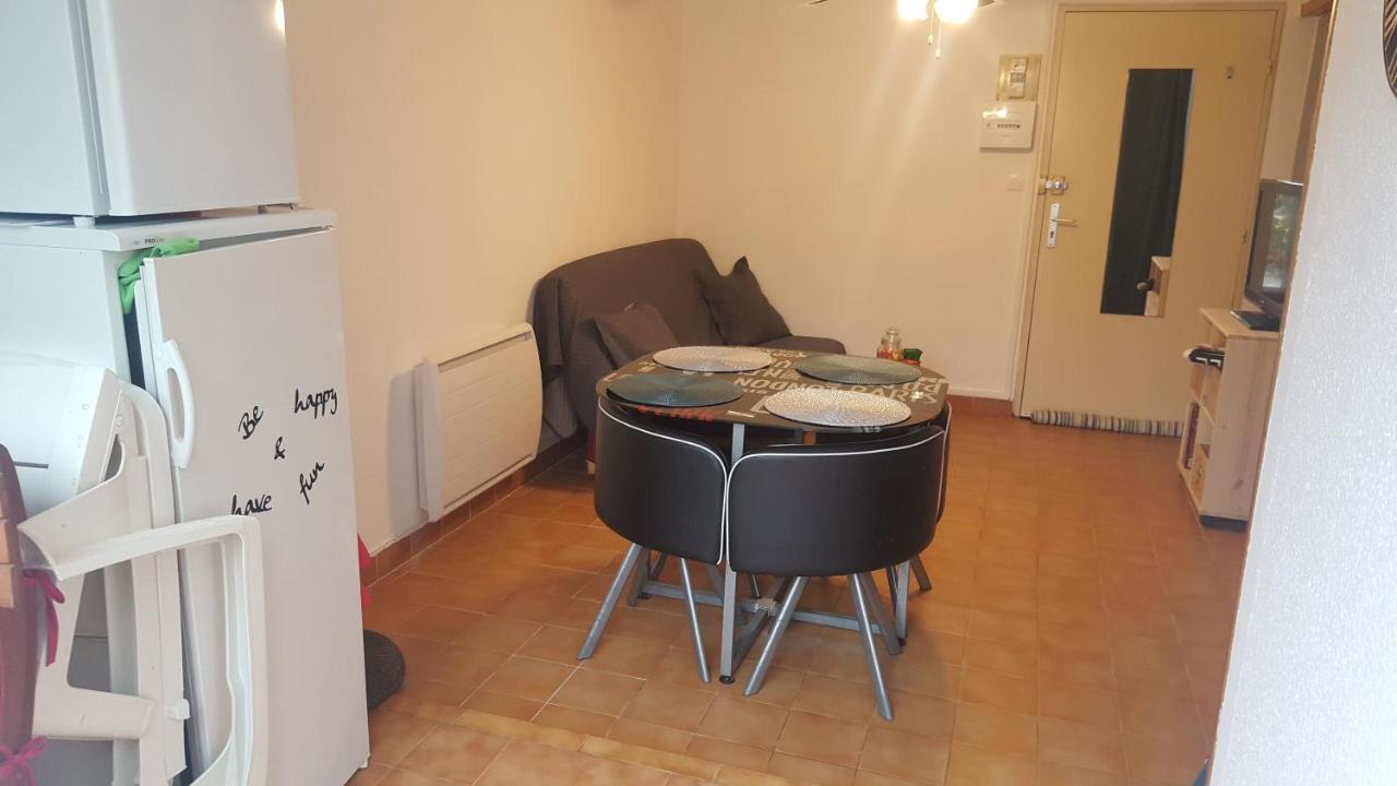 Appartement T2 Avec Son Rez De Jardin De 40 M2 5 Couchages 250M De La Plage Et 15Km De L'Arena Narbonne-Plage Bagian luar foto